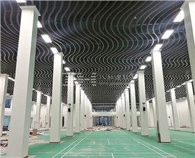 貴州興義體育中心 - 鋁單板、弧形鋁方通吊頂5