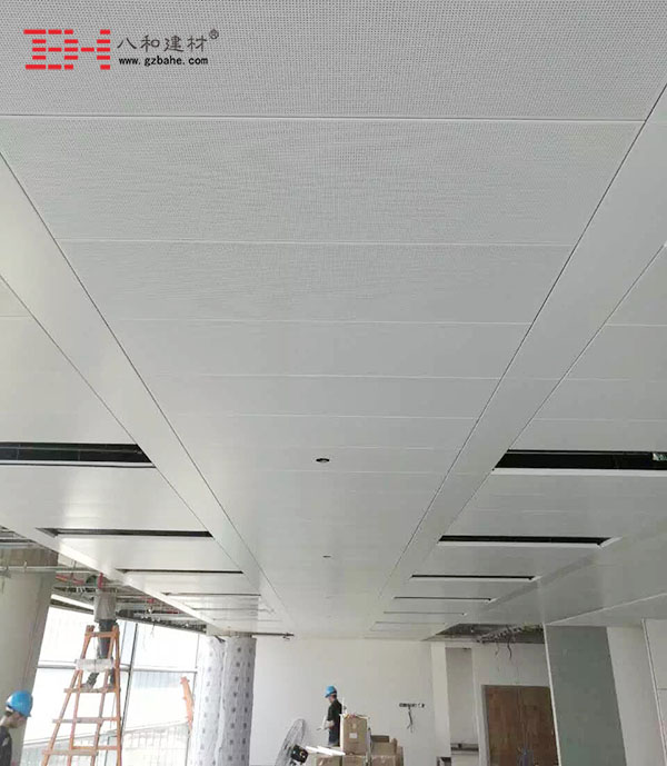 【施工現(xiàn)場】廣州國際時尚中心寫字樓鋁天花吊頂安裝2 【施工現(xiàn)場】廣州國際時尚中心寫字樓鋁天花吊頂安裝2