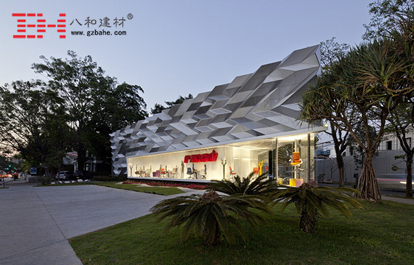 巴西Riccó展示廳外墻鋁單板6 巴西Riccó展示廳外墻鋁單板6