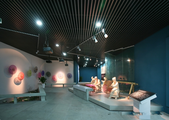 中國刀劍傘博物館將-木紋鋁方通.jpg