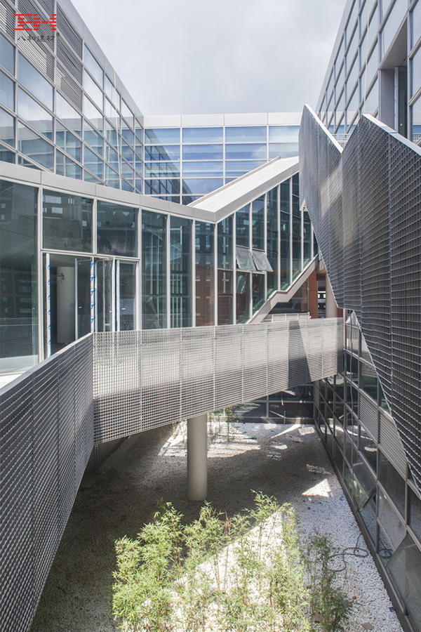 造型鋁單板、格柵、金屬拉伸板-南方科技大學(xué)讀書館10.jpg
