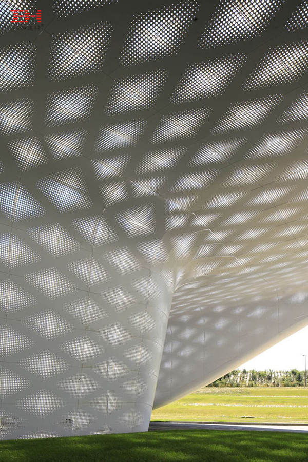 商場沖孔鋁單板02.jpg 商場沖孔鋁單板02.jpg
