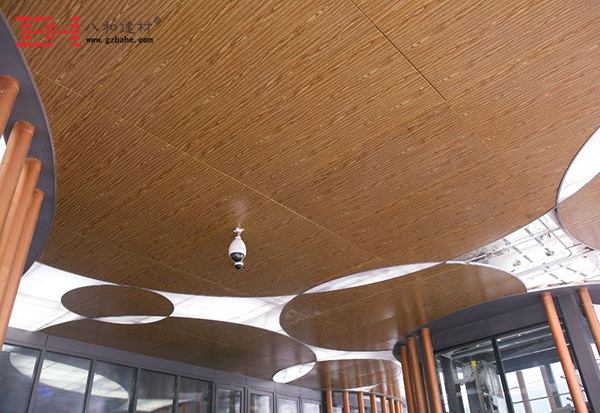 八和建材仿木紋鋁單板，點(diǎn)亮建筑的無(wú)限生機(jī)！